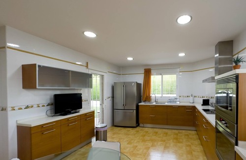 L'Eliana Villa | Chalet-Villa con piscina, jardin y Aire Acondicionado