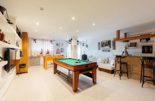 Paterna Casa | chalet, villa rodeada de naturaleza piscina a doce klm de Valencia y 7 del aeropuerto