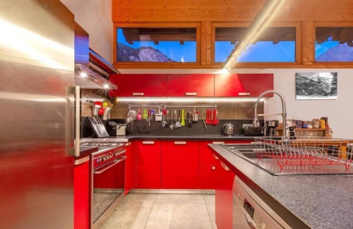 Nancroit Chalet De Esquí | Chalet, wifi, vista valle, sauna, balcón, chimenea o estufa a leña, parking, tv, local para esquís