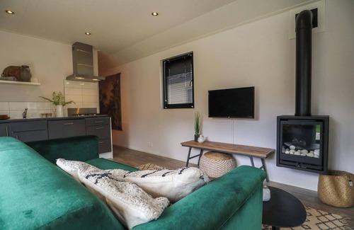 Noordoostelijk van Schaarsbergen Casa | Chalet with 1 bedroom and a terrace