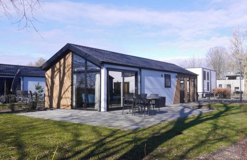 Hulshorst Casa | Chalet with 2 bedrooms and a terrace
