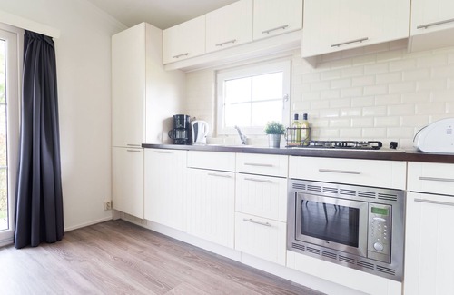 Berkhout Chalet De Esquí | Chalet with dishwasher near Hoorn