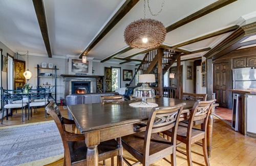 Mauricie Chalet De Esquí | Chalet ZEN: Spa and Sauna overlooking the St-Maurice River.