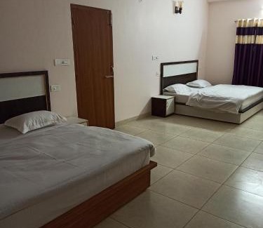 Shamshi Cama Y Desayuno | CHAMAN BASERA