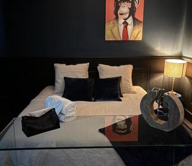 Souvigny Cama Y Desayuno | Chambre élégante avec terrasse