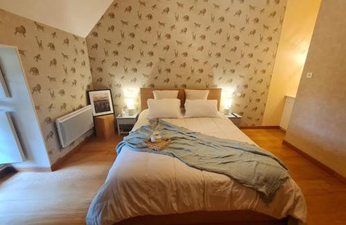 Saint-Remy-du-Plein Casa | Chambre avec Charme & Jardin