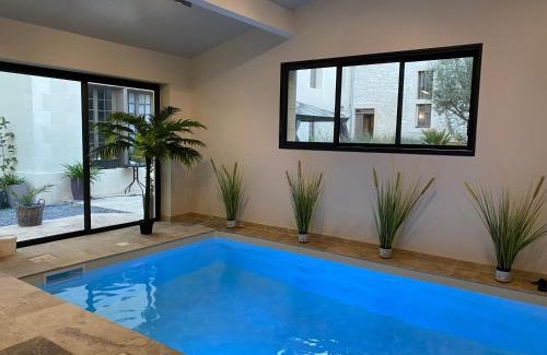 Varennes-Vauzelles Casa | Chambre Bleu Chic et Cosy piscine spa petit déjeuner au Château des Bourdons