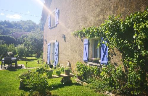 Baignes Cama Y Desayuno | Chambre cocon table d'hôte avec jardin à la campagne le nid qui danse vers Vesoul de 1 à 3 personnes