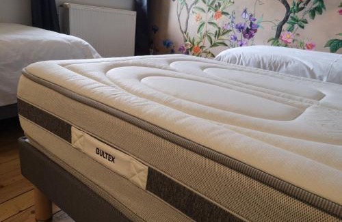 Baignes Cama Y Desayuno | Chambre cocon table d'hôte avec jardin à la campagne le nid qui danse vers Vesoul de 1 à 3 personnes