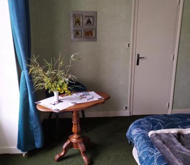 La Rochefoucauld Cama Y Desayuno | Chambre d hôte de la paix