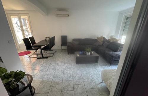 Les Angles Apartamento | Chambre d'hôtes les Angles 30133 Possibilité jacuzzi
