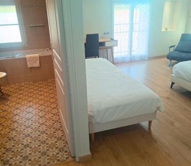 Champcenest Cama Y Desayuno | Chambre d'hôtes Le Domaine des Hirondelles
