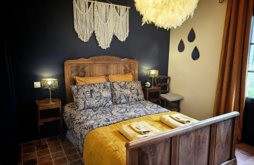 Saint-Lambert-la-Potherie Casa | Chambre Héléna, chambre indépendante du Gîte de L'Archerie