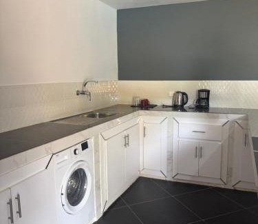 Saly Casa | Chambre indépendante 2 personnes Chez Olivier et Edith