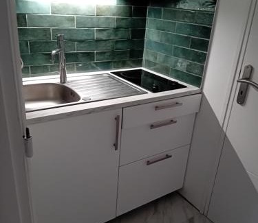 Ronchin Cama Y Desayuno | Chambre privée dans une maison individuelle
