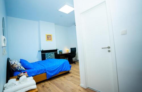 Liege Casa | Chambre R1 avec salle de bain privée