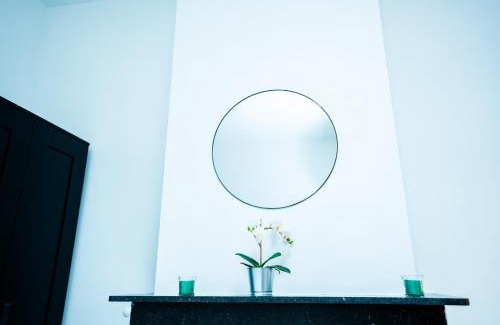Liege Casa | Chambre R1 avec salle de bain partagée près de l'hôpital de la Citadelle à Liège