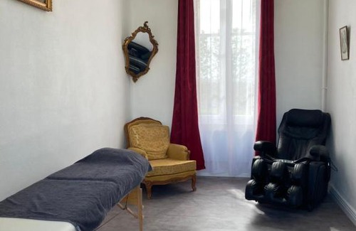 Chazemais Casa | chambre romantique dans le château de la Bouchatte