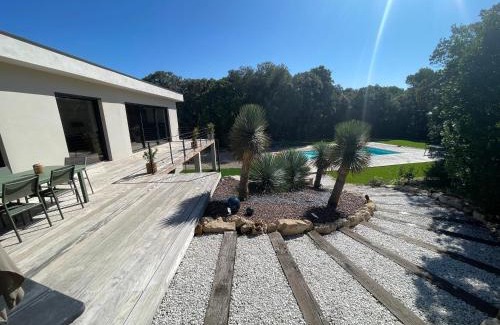 Montferrier-sur-Lez Cama Y Desayuno | Chambres d hôtes Maison des Romarins