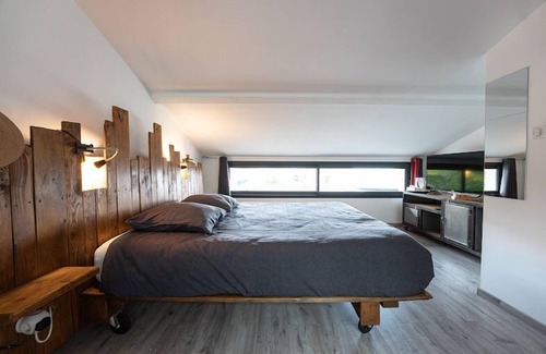 Vernosc-les-Annonay Casa | Chambres d’hôtes, Gîte, Suite : “Au Hangar ”