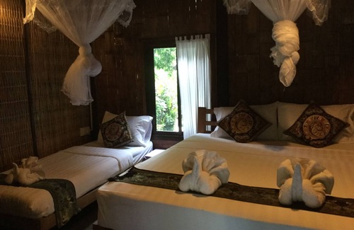 Vang Vieng Hotel | Champa Lao The Villa