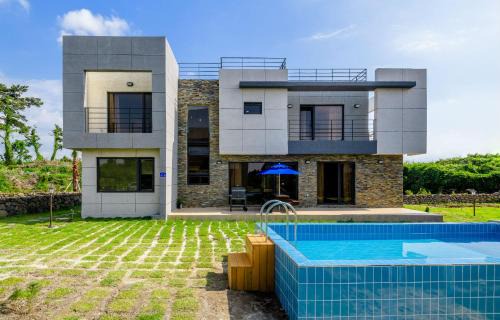 Hallim Apartamento | Chandelier Pension