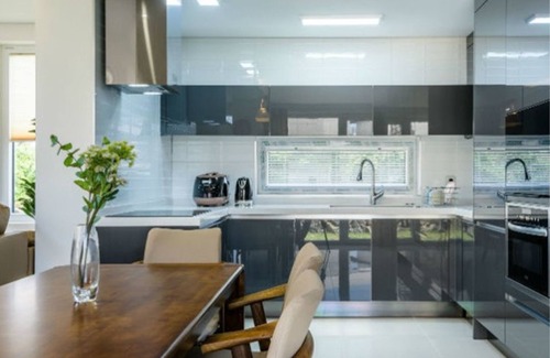 Hallim Casa | Chandelier Pension