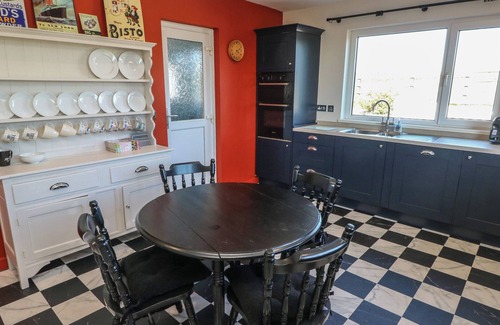 Pembroke Casa | CHAPEL HILL HOUSE, pet friendly, with a garden in Pembroke
