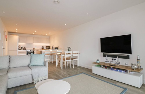 Perranporth Apartamento | CHAPEL ROCK VIEW, con un jardín en Perranporth, Ref 970842