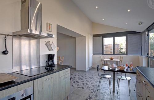 Chazelles-sur-Lyon Casa | Chapi de la Châtelaine: Gîte familial de charme à Chazelles-sur-Lyon - FR-1-496-203