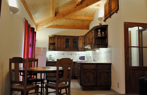 Saint-Marcel-de-Careiret Casa | Character house in the countryside with swimming pool in St Marcel de careiret