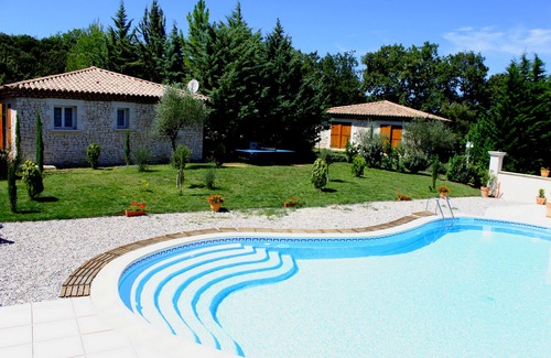 Saint-Marcel-de-Careiret Casa | Character house in the countryside with swimming pool in St Marcel de careiret