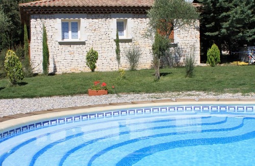Saint-Marcel-de-Careiret Casa | Character house in the countryside with swimming pool in St Marcel de careiret