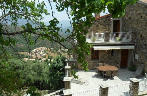 Moltifao Casa | CHARACTER HOUSE NEAR THE ASCO GORGES