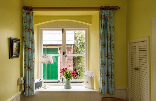 Ross-on-Wye Cabaña | Característica cabaña de piedra con preciosas vistas sobre el campo circundante