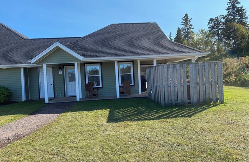 Stanley Bridge Villa | Charlee’s Haven Villa