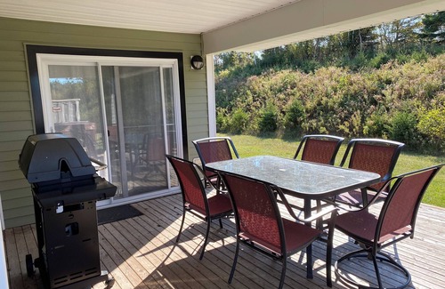 Stanley Bridge Villa | Charlee’s Haven Villa
