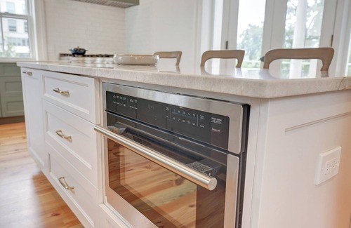 North Downtown Hotel | Charlottesville Boutique Hotel | The 200 South St King Room 7