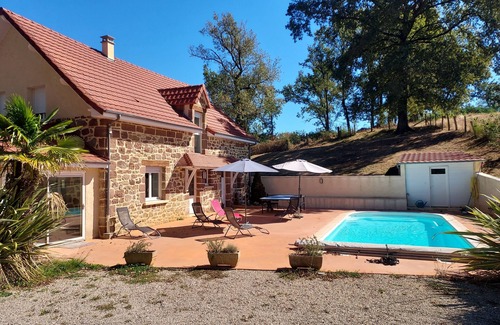 Saint-Pantaleon-de-Larche Casa | Charmant Gîte LA Grange