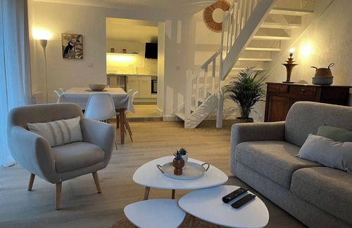 Arradon Casa | Charm in the heart of the village: house with sunny garden close to the sea