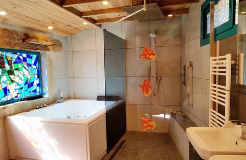 Lamonzie-Montastruc Casa | Encanto, lujo y spa. Fitness familiar en una casa de personajes