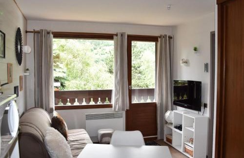 Pralognan-la-Vanoise Apartamento | Charmant 2 pièces près des pistes avec balcon et piscine chauffée - FR-1-464-9