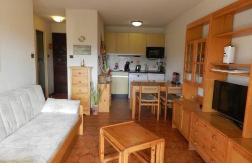 La Faviere Apartamento | Charmant appart T2 avec terrasse, proche plage et commerces, garage privé, Bormes-les-Mimosas - FR-1-251-755