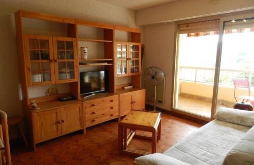 La Faviere Apartamento | Charmant appart T2 avec terrasse, proche plage et commerces, garage privé, Bormes-les-Mimosas - FR-1-251-755