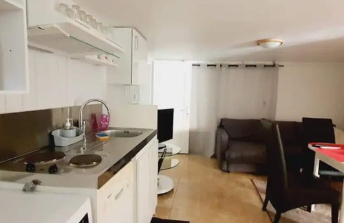 La Ferte-Gaucher Apartamento | Charmant Appartement Avec Piscine