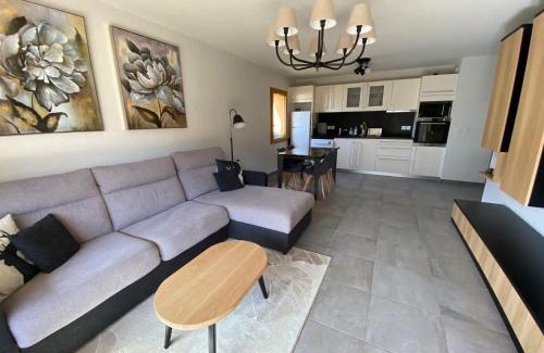 Saint-Jean-de-Sixt Apartamento | Charmant appart 2 ch + coin nuit, balcon sud, garage, près de La Clusaz et commerces, St Jean de Sixt - FR-1-459-195