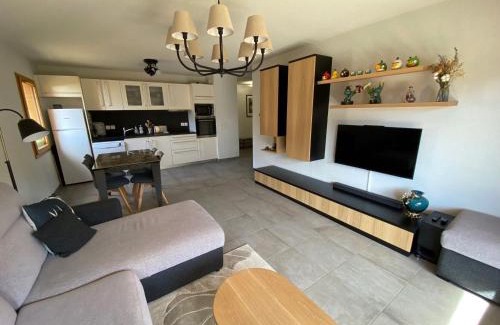 Saint-Jean-de-Sixt Apartamento | Charmant appart 2 ch + coin nuit, balcon sud, garage, près de La Clusaz et commerces, St Jean de Sixt - FR-1-459-195