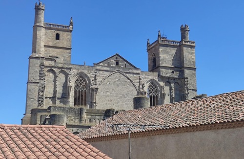 Centre Historique Apartamento | Charmant Appartement Spacieux, au Cœur de Ville, vue sur Cathédrale