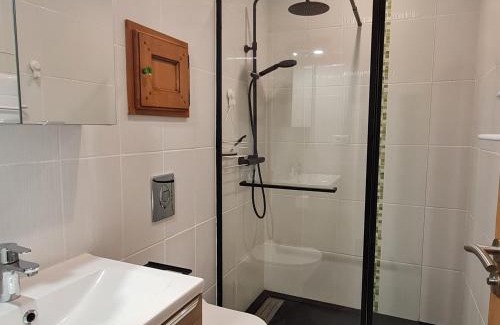 Buxieres-sous-les-Cotes Casa | Charmant gîte avec terrasse près du Lac de Madine, idéal pour 2 à 4 personnes - FR-1-585-90