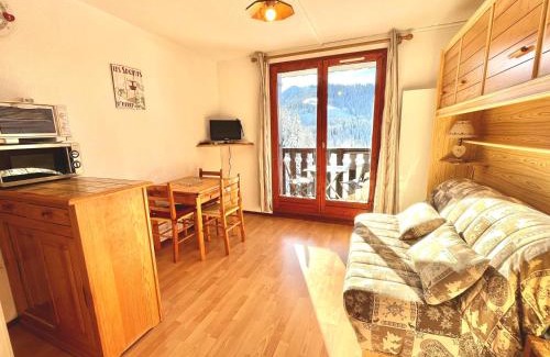 Notre-Dame-de-Bellecombe Apartamento | Charmant studio au pied des pistes, animaux admis - FR-1-505-79